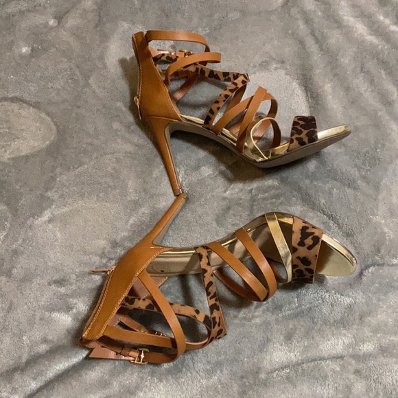Tan Leopard high heels - Picture 4 of 5